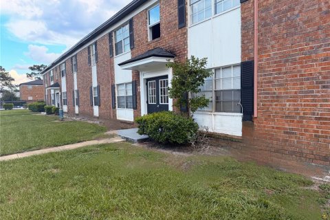 Condominio en alquiler en Orlando, Florida, 2 dormitorios, 83.24 m2 № 1909108 - foto 1