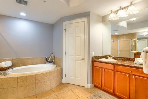 Condo in Clearwater, Florida, 3 bedrooms  № 1649386 - photo 17