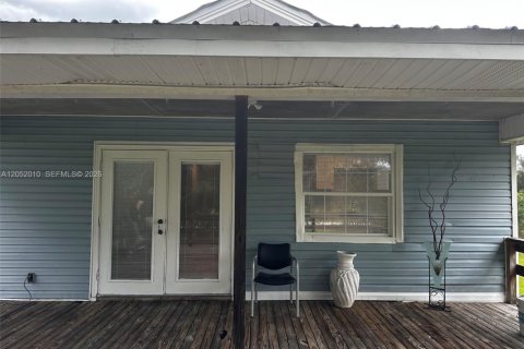 House in Clewiston, Florida 2 bedrooms № 2173361