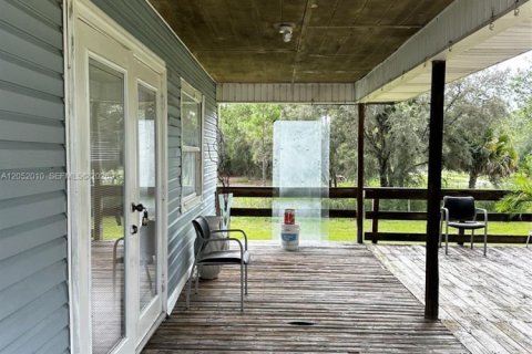 House in Clewiston, Florida 2 bedrooms № 2173361 - photo 25