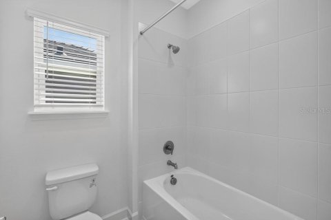 Casa en venta en Zephyrhills, Florida, 5 dormitorios, 283.63 m2 № 2209200 - foto 25