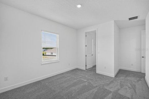 Casa en venta en Zephyrhills, Florida, 5 dormitorios, 283.63 m2 № 2209200 - foto 20