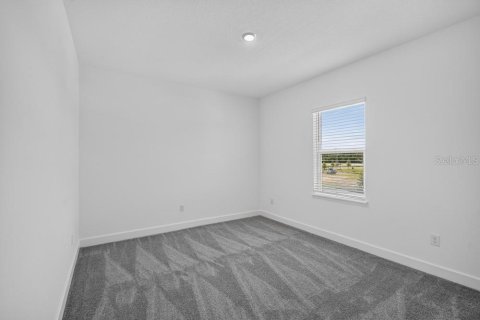 Casa en venta en Zephyrhills, Florida, 5 dormitorios, 283.63 m2 № 2209200 - foto 19