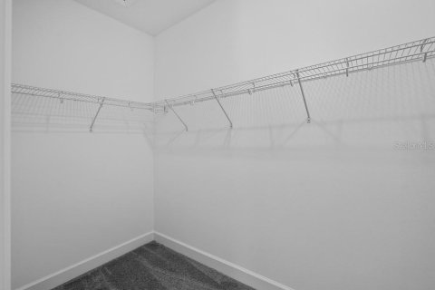 Casa en venta en Zephyrhills, Florida, 5 dormitorios, 283.63 m2 № 2209200 - foto 13