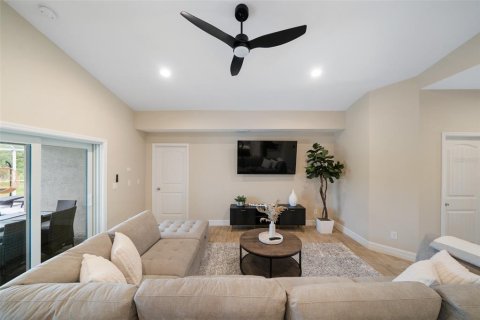 House in Rotonda, Florida 3 bedrooms, 149.2 sq.m. № 2131977 - photo 8