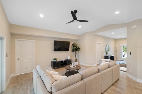House in Rotonda, Florida 3 bedrooms, 149.2 sq.m. № 2131977 - photo 7