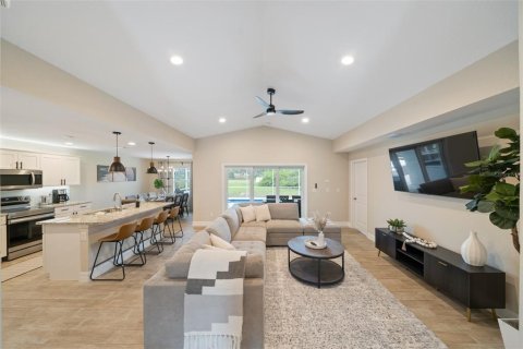 House in Rotonda, Florida 3 bedrooms, 149.2 sq.m. № 2131977 - photo 6