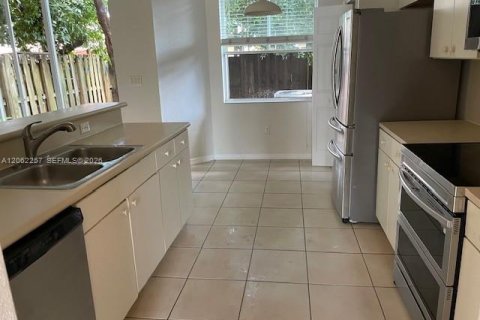 Adosado en venta en Homestead, Florida, 3 dormitorios, 146.04 m2 № 2261004 - foto 6
