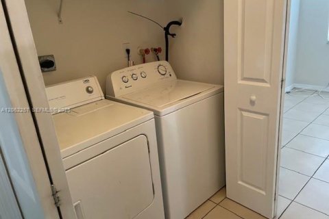 Adosado en venta en Homestead, Florida, 3 dormitorios, 146.04 m2 № 2261004 - foto 8