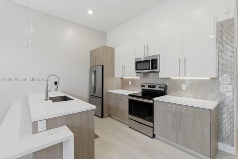 Adosado en venta en Plantation, Florida, 3 dormitorios, 150.13 m2 № 2024530 - foto 5