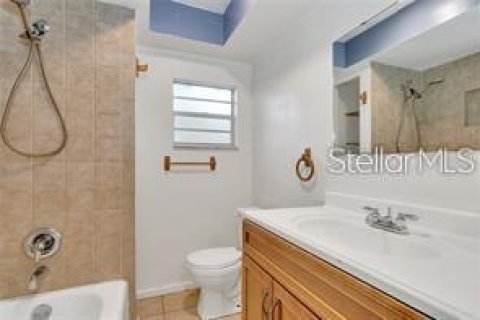 Casa en alquiler en Tampa, Florida, 3 dormitorios, 124.49 m2 № 1609572 - foto 10