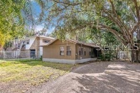 Casa en alquiler en Tampa, Florida, 3 dormitorios, 124.49 m2 № 1609572 - foto 1