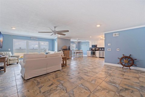Condo in Saint Pete Beach, Florida, 2 bedrooms  № 2122409 - photo 7