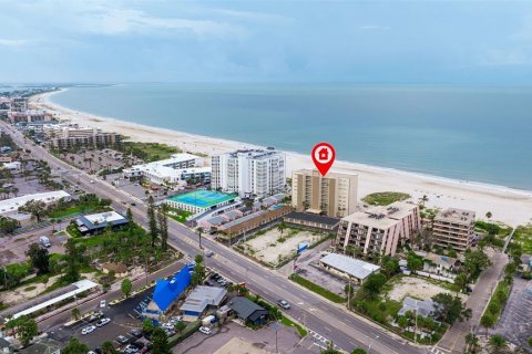 Condo in Saint Pete Beach, Florida, 2 bedrooms  № 2122409 - photo 3