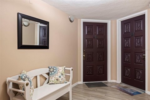 Condo in Saint Pete Beach, Florida, 2 bedrooms  № 2122409 - photo 6