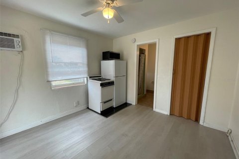 Apartamento en alquiler en Daytona Beach, Florida, 1 habitación, 23.23 m2 № 2106085 - foto 11