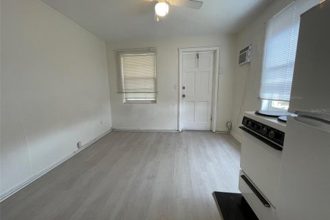 Apartamento en alquiler en Daytona Beach, Florida, 1 habitación, 23.23 m2 № 2106085 - foto 13