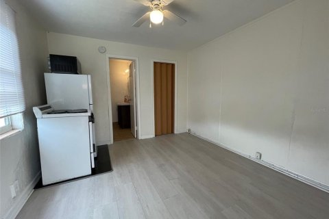 Apartamento en alquiler en Daytona Beach, Florida, 1 habitación, 23.23 m2 № 2106085 - foto 12