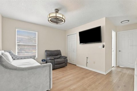 Casa en venta en Tampa, Florida, 3 dormitorios, 179.3 m2 № 2383785 - foto 25