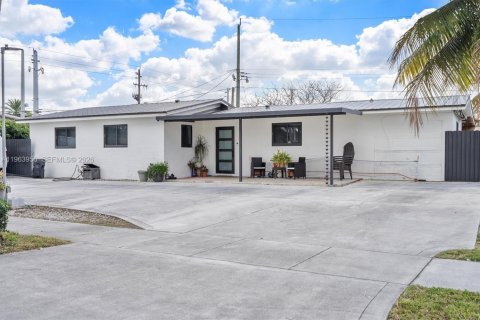 Villa ou maison à Hialeah, Floride 3 chambres, 130.43 m2 № 2026178