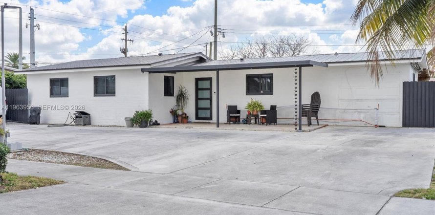 Villa ou maison à Hialeah, Floride 3 chambres, 130.43 m2 № 2026178