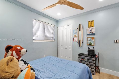 Villa ou maison à vendre à Hialeah, Floride: 3 chambres, 130.43 m2 № 2026178 - photo 13