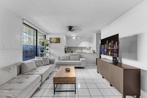 Townhouse in Miami, Florida 4 bedrooms, 121.98 sq.m. № 2012006