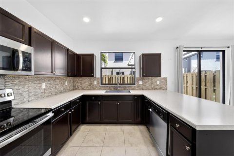 Adosado en venta en Homestead, Florida, 3 dormitorios, 161.65 m2 № 2068704 - foto 13