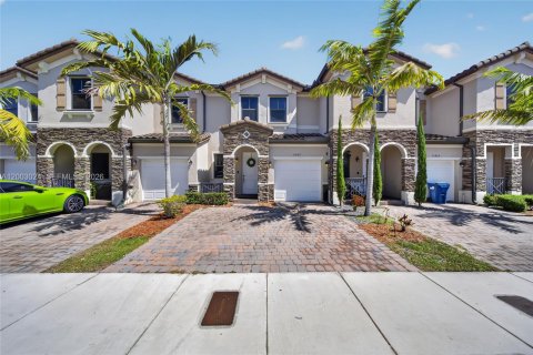 Adosado en venta en Homestead, Florida, 3 dormitorios, 161.65 m2 № 2068704 - foto 1