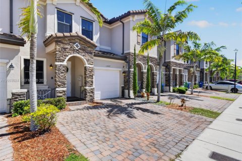 Adosado en venta en Homestead, Florida, 3 dormitorios, 161.65 m2 № 2068704 - foto 4