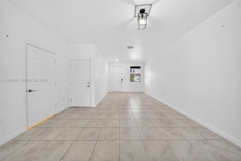 Adosado en venta en Homestead, Florida, 3 dormitorios, 161.65 m2 № 2068704 - foto 16