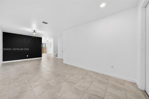 Adosado en venta en Homestead, Florida, 3 dormitorios, 161.65 m2 № 2068704 - foto 8