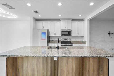 Touwnhouse à louer à Davenport, Floride: 3 chambres, 149.2 m2 № 2310492 - photo 8