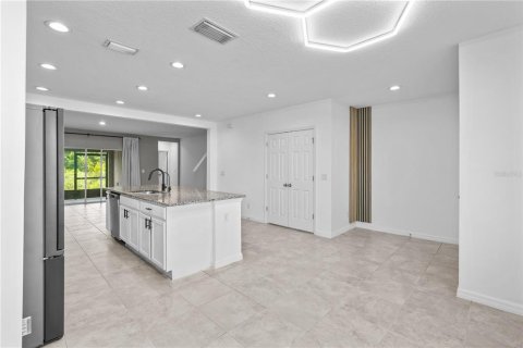 Touwnhouse à louer à Davenport, Floride: 3 chambres, 149.2 m2 № 2310492 - photo 5