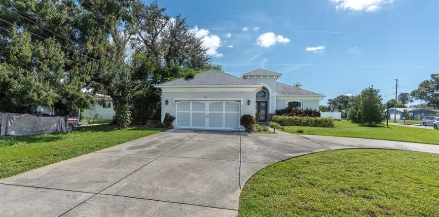 Casa en Seminole, Florida 3 dormitorios, 182.55 m2 № 1909910