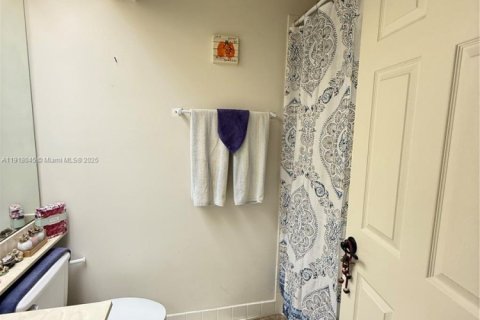 Купить виллу или дом в Хомстед, Флорида 2 спальни, 108.79м2, № 1972533 - фото 10