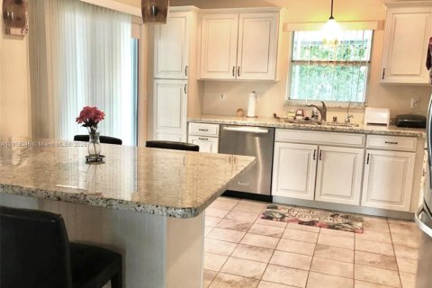 Купить виллу или дом в Хомстед, Флорида 2 спальни, 108.79м2, № 1972533 - фото 5