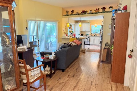 Купить виллу или дом в Хомстед, Флорида 2 спальни, 108.79м2, № 1972533 - фото 4