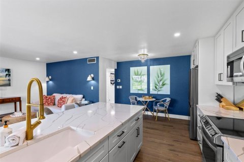 Condo in Maitland, Florida, 2 bedrooms  № 2259490 - photo 11