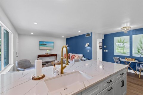 Condo in Maitland, Florida, 2 bedrooms  № 2259490 - photo 12