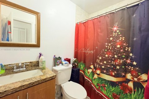 Condo in Hialeah, Florida, 2 bedrooms № 1956801 - photo 14