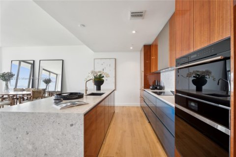 Снять в аренду кондоминиум в Майами, Флорида 3 спальни, 157.56м2, № 1954774 - фото 6