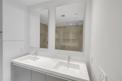 Снять в аренду кондоминиум в Майами, Флорида 3 спальни, 204.01м2, № 1988016 - фото 18