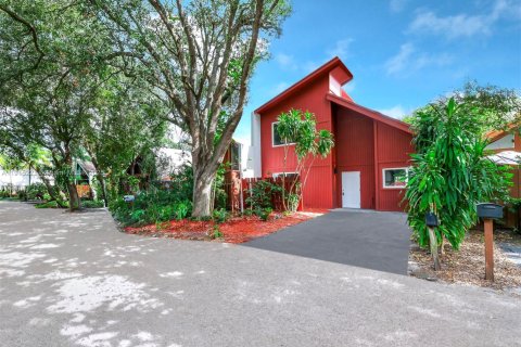 Villa ou maison à vendre à Fort Lauderdale, Floride: 5 chambres, 174.01 m2 № 1973859 - photo 2