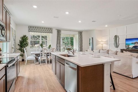 House in OCALA PRESERVE in Ocala, Florida 4 bedrooms, 188.96 sq.m. № 2113567 - photo 7