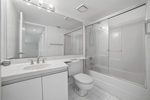 Купить кондоминиум в Бока-Ратон, Флорида 3 комнаты, 103.68м2, № 2083768 - фото 12