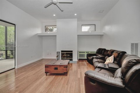 Купить виллу или дом в Спринг-Хилл, Флорида 5 спален, 303.14м2, № 2018336 - фото 19