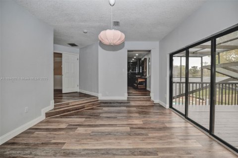 Купить виллу или дом в Спринг-Хилл, Флорида 5 спален, 303.14м2, № 2018336 - фото 29