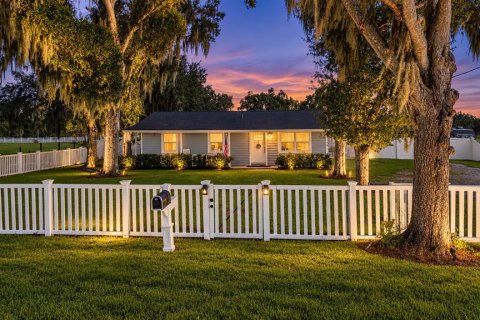 Casa en Fish Hawk, Florida 3 dormitorios, 148.64 m2 № 2369270