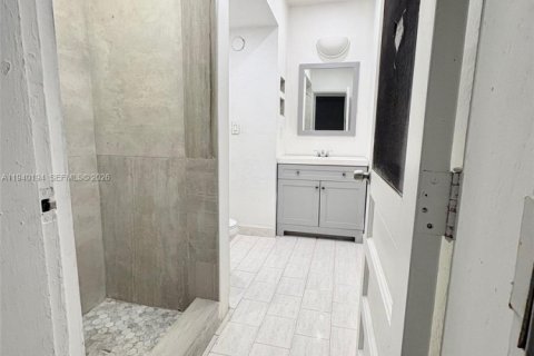 Casa en alquiler en North Miami Beach, Florida, 3 dormitorios, 102.19 m2 № 1997152 - foto 21